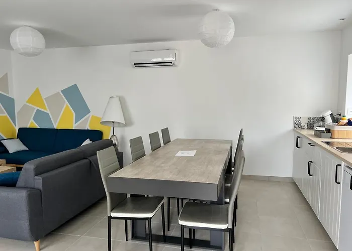 Maison Au Numero 21, Petit-Dejeuner Offert