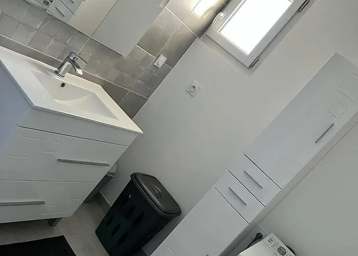 Maison Au Numero 21, Petit-Dejeuner Offert